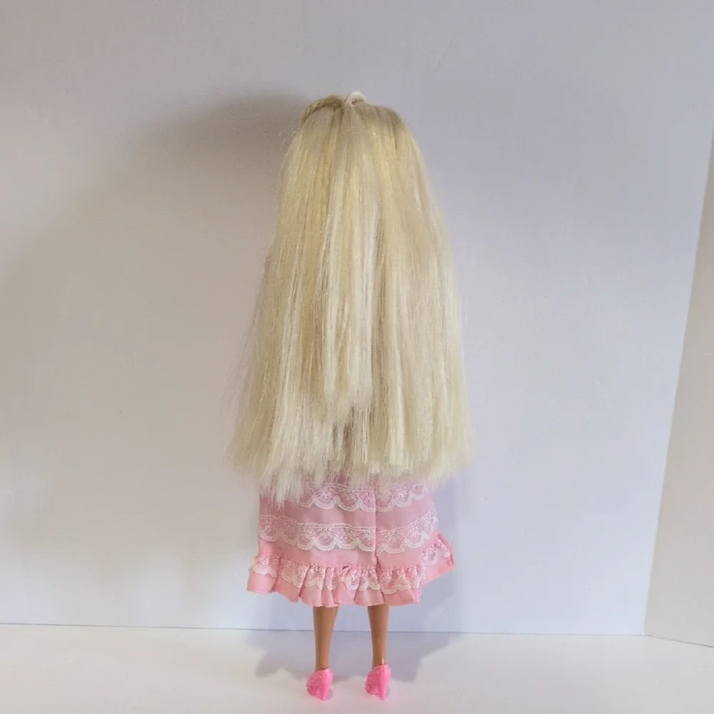 Barbie Family Set - 1966 Barbie, 1968 Ken, and 2017 Chelsea - Picture 13 of 16